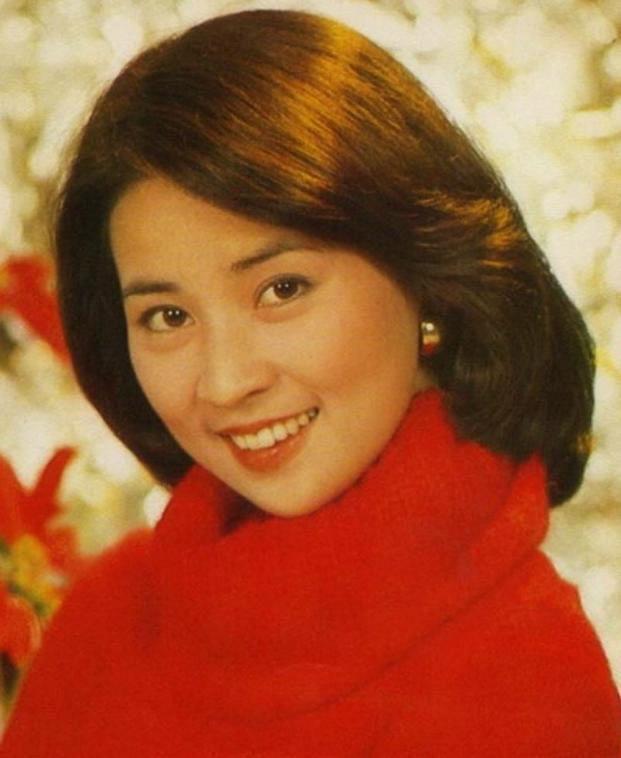 被成龙“爱过”的4位女星，个个气质迷人，来看看你认识几个？