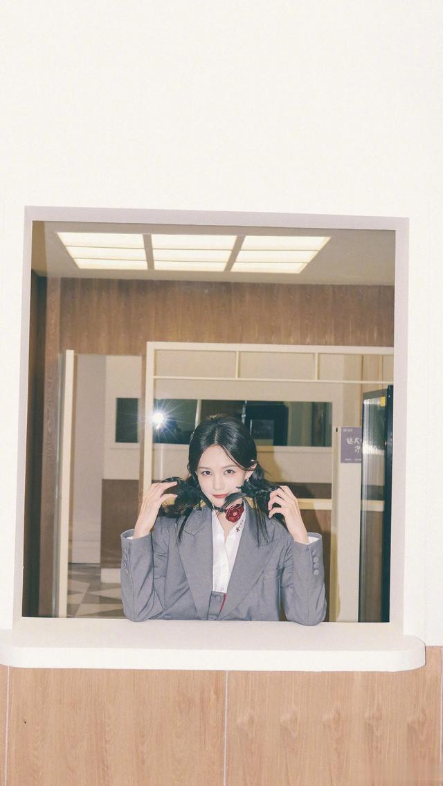 李一桐制服桐好美