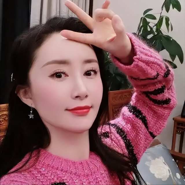 一线女明星舒畅:7年没戏拍,如今拍短剧,哪怕日薪2万也知足