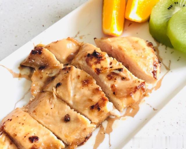 三月不减肥,六月徒伤悲,建议:吃2肉,食2菜,喝2汤,越吃越瘦