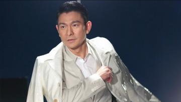 刘德华断崖式哀老，白发苍苍满脸皱纹，网友泪目：天王也老了！