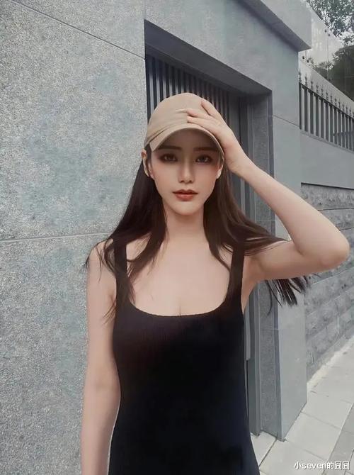 求婚后汪小菲首次现身，与未婚妻巡视自家店面，宠爱程度胜过大S