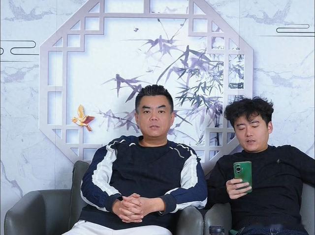 张伯鑫的一系列操作被观众调侃：太会利用德云社与郭德纲的流量了