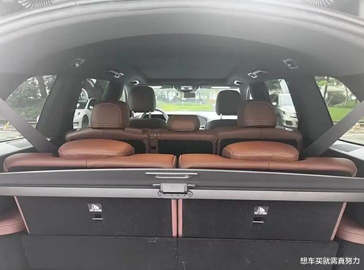 浙商花170万买奔驰GLS580，V8双涡引擎，23寸黑曜轮毂，硬派桀骜