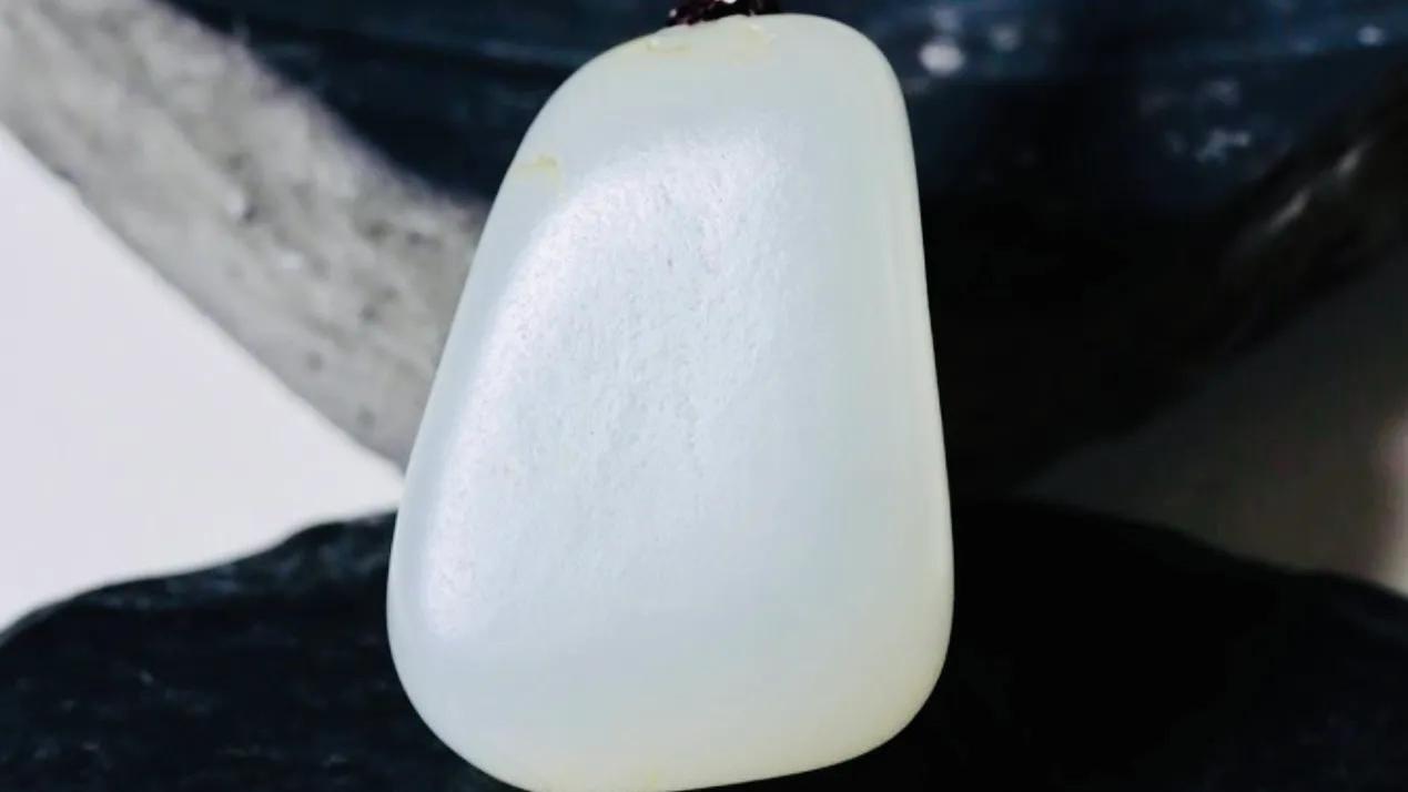 最好最细的白羊脂！和田白玉应该选哪种白？