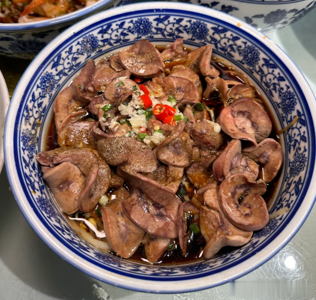 广州一家去南京，吃了顿“天价油条”怀疑被宰，网友看到坐不住了