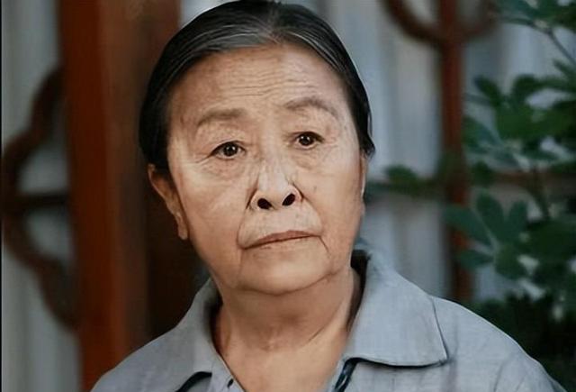 从最佳女主角到无人问津,晚年的张少华,为何被“千夫所指”?