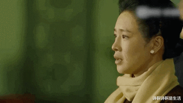 “馒头脸”的风吹进央视:钱花了事业毁了,王珞丹素颜出镜赢麻了