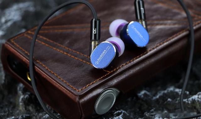 通勤路上聆听高音质的好伙伴,弱水时砂极光Ultra HiFi耳机评测