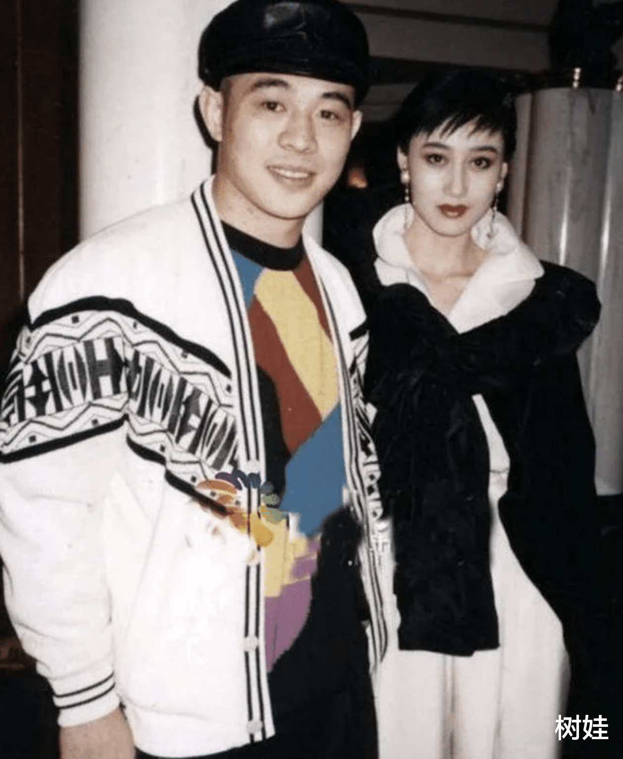 李连杰到海拔4000米高山修行,62岁利智同行,夫妻牵手修行好恩爱