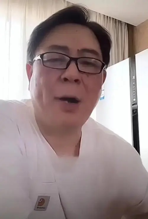 又反转了! 高亚麟想和魏嘉复合并答应给孩子上户口,魏嘉回应打脸