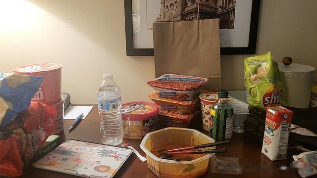 为什么留学生一定要带双筷子?网友:不带会变成这样,后悔不已