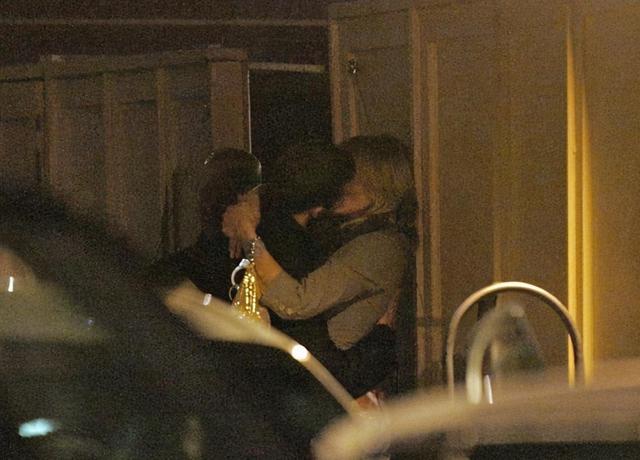 她曾提倡女人不要“除毛”而取悦他人,坚持做自己,才会风采一生