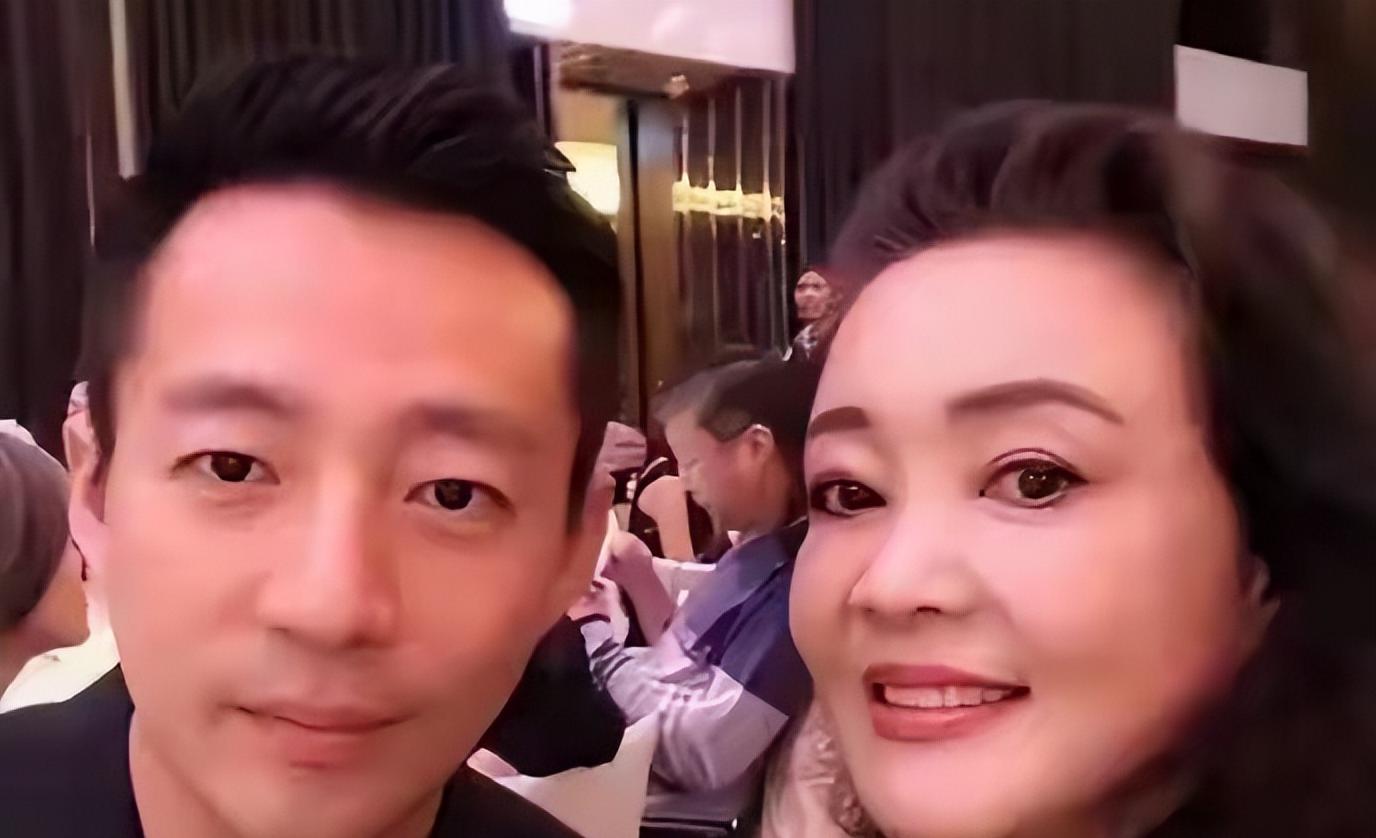 汪小菲突然独自跑回北京？真相揭开，徐家的聪明人竟然是他！