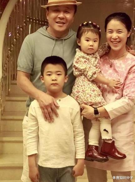 人生大赢家!王楠富豪老公两次婚姻3个子女,前妻和大儿子很低调