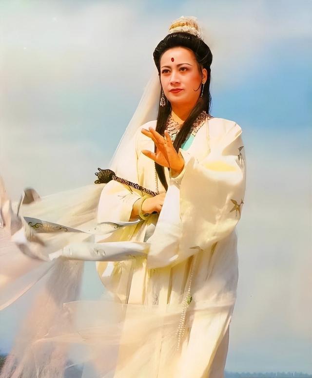 “观音”扮演者左大玢有多美？与主席是忘年交，颜值不输一线女星