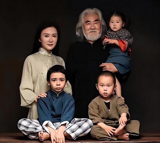 张纪中官宣妻子杜星霖四胎生女!重达6.96斤!吃人均600元的美食