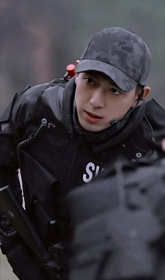 同样演墨宝非宝霸气男主角,吴磊与井柏然、李现对比,差异明显