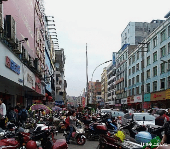 威观广西：中考成绩出来了，读高中还是读职业学校？