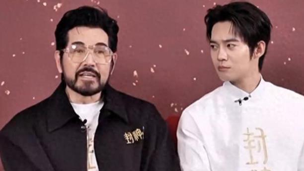 采访中突然情绪崩溃！费翔哽咽今年第一年家里没人了！