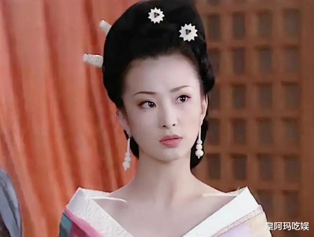 空姐出身的3位女明星，个个身材一流，难怪会被导演看中