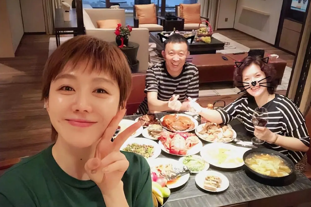 38岁姜妍恋情大公开,大龄女神情归何方?小鲜肉男友亮相引热议!