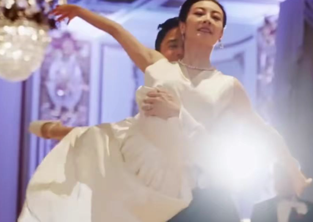 他身高1米6却娶了中国首席舞蹈家谭元元