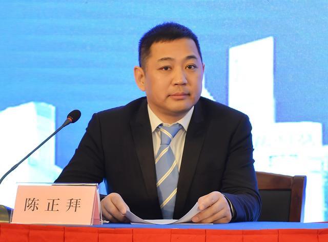 95后|她是第一位博士级歌唱家，13次荣登春晚，丈夫身价不菲也是博士