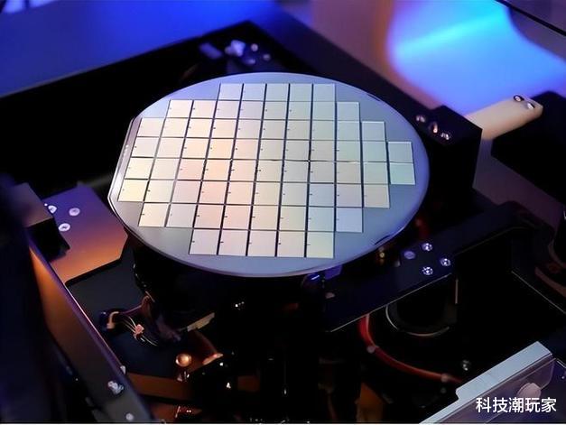 国产EUV光刻机:打破美国芯片禁令的关键王牌