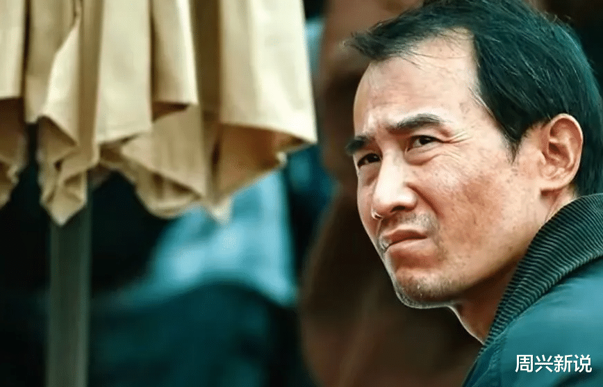 《宿敌》：围捕张弛，拖延到凌晨才行动，剧情似乎不太合理