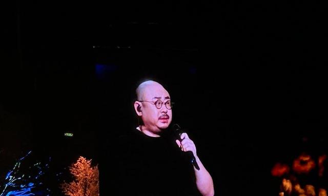 为什么疯狂开演唱会？53岁刀郎的良苦用心今天才揭晓，很现实