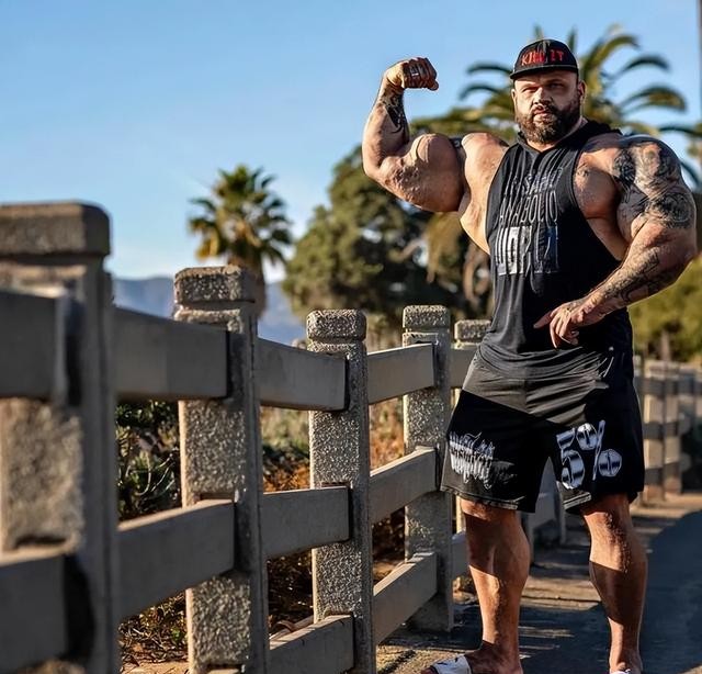 220斤健身网红朴胜贤去世,年仅35岁,整天吃外卖,遗照曝光