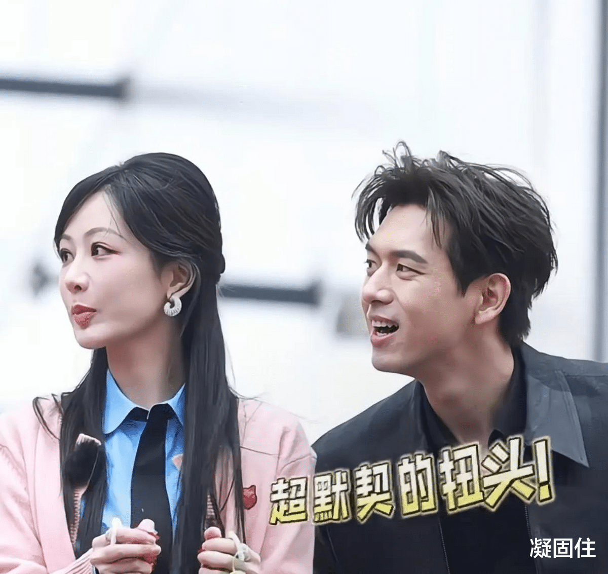 杨紫李现合体录制综艺,杨紫法令纹有点重,被说瘦的太过了不好看