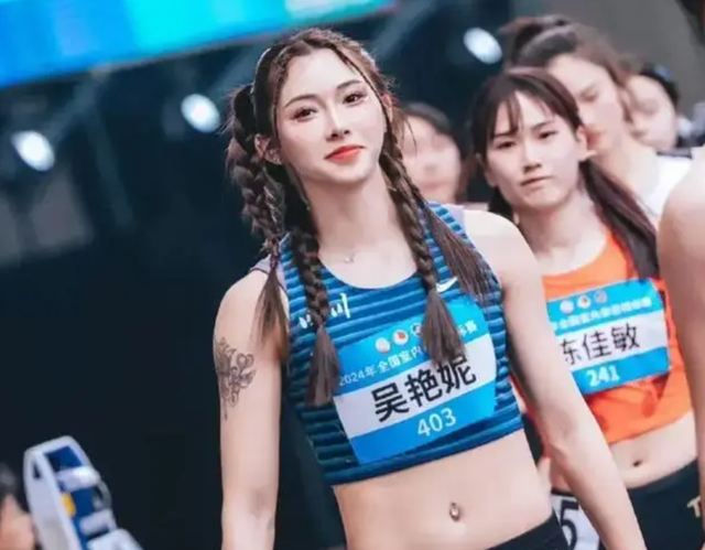 没有密不透风的墙，原来她就是吴艳妮的妈妈，难怪女儿这么“狂”