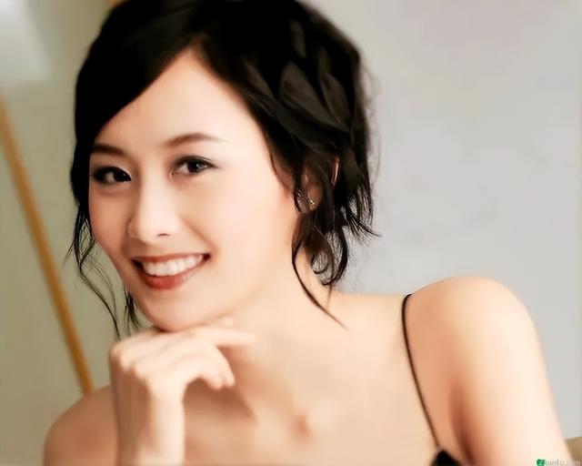 因生不出孩子被踢出豪门,二婚后却儿女双全,这次她终于扬眉吐气