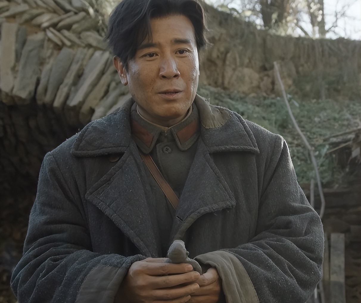 给《西北岁月》演员排座次，靳东第5，于和伟第2，第1名没争议