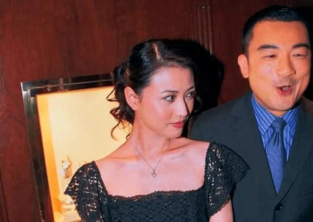 周海媚去世三个多月,她北京豪宅菜园近况:一片荒芜杂草丛生好凄凉