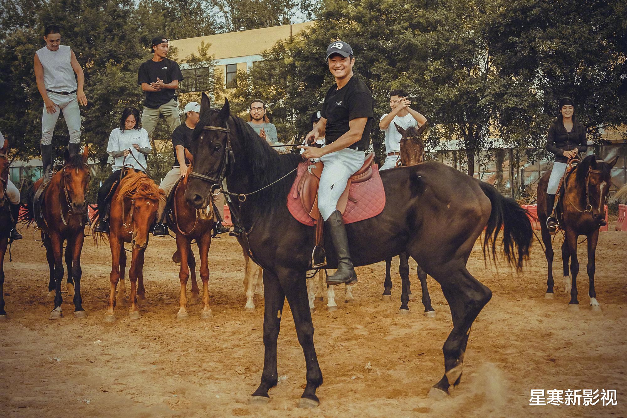 剧版《镖人》未拍先火,胡歌被曝有望出演男主,看清导演追定了!