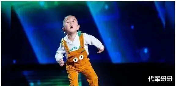 |童星张峻豪:3岁出名,5岁上春晚,如今13岁已成为父母的骄傲