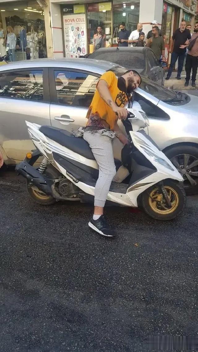 黎巴嫩传呼机大面积爆炸,场景堪比好莱坞电影,全世界瑟瑟发抖