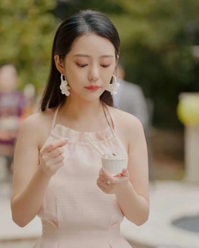 简直是天差地别！真樾cp拆伙后一个爆冷门 一个惊现春晚节目单