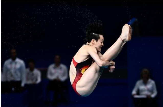 陈艺文现身香港圣保罗?陈艺文家庭背景?陈艺文17年赚了多少钱?