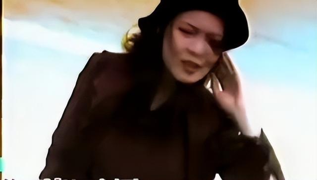 谢津|春晚爆红后，她洗完澡从23楼一跃而下，临终时说：妈，我好后悔