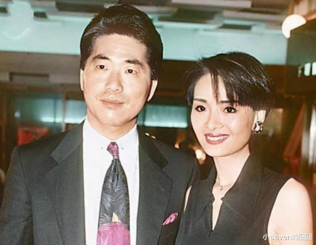 58岁叶子楣生日照曝光,COS神奇女侠被调侃,网友:一把年纪了