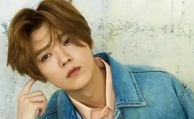 鹿晗第二人格？直播失控露本性，关晓彤忙撇清，网友：汪小菲上身