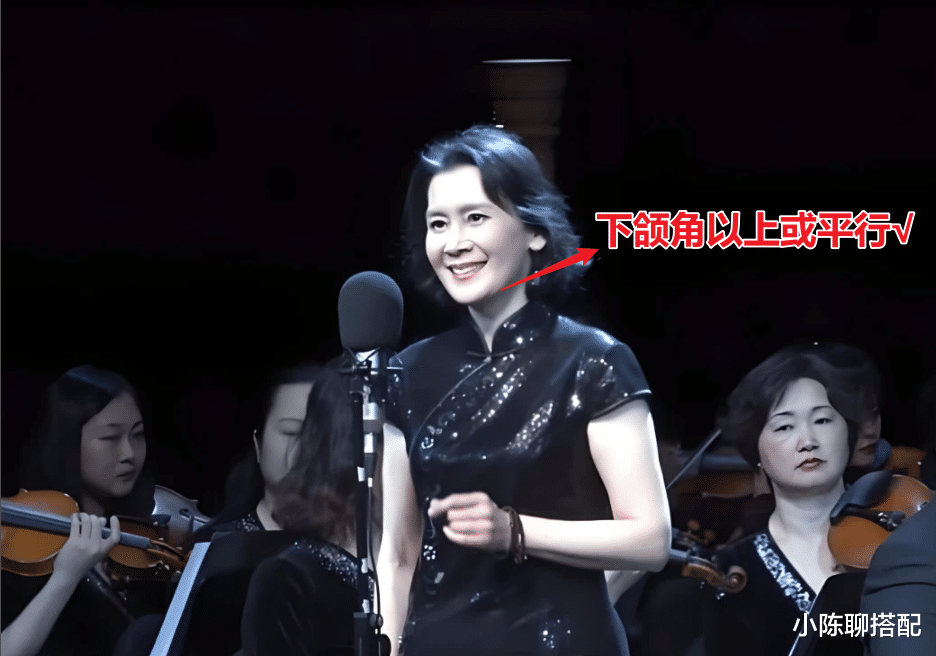 女人老了脸上有这4处“饱满”,会越老越耐看,看65岁肖雄就知道