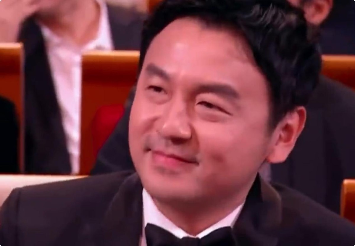 金鸡奖这一夜,众望所归无人问津,在2个演员身上体现得淋漓尽致