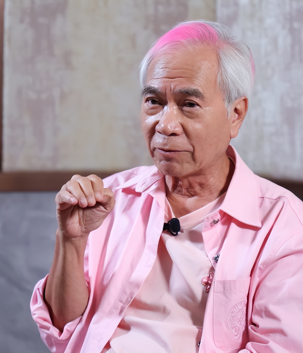 李龙基谈小36岁未婚妻狱中生活心疼哭了,想在狱中办婚礼不被允许