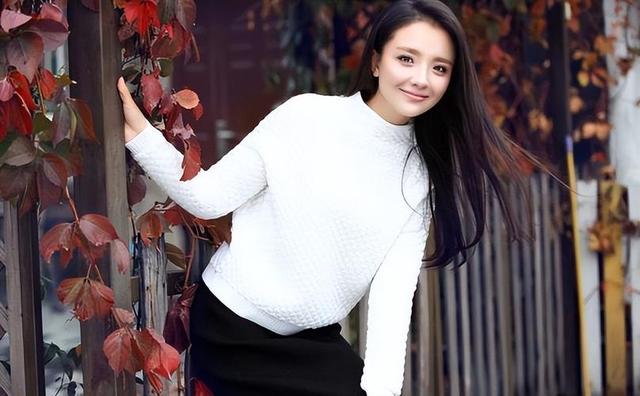 孙茜|她参加完春晚被骂惨,靠甄嬛传爆红,为何路人缘一年比一年差?