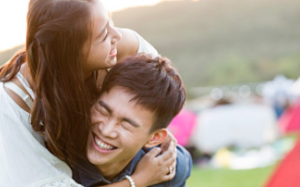 丈夫的白月光回国，他竟说他欠白月光三年，我挽留无果后，让他这辈子都活在亏欠里……